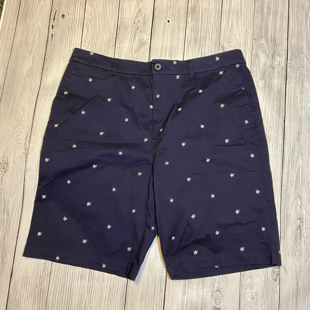 NWT Croft & Barrow Midrise Bermuda Shorts Size 18